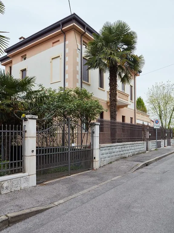 Konukevi Juliet House Otel Verona