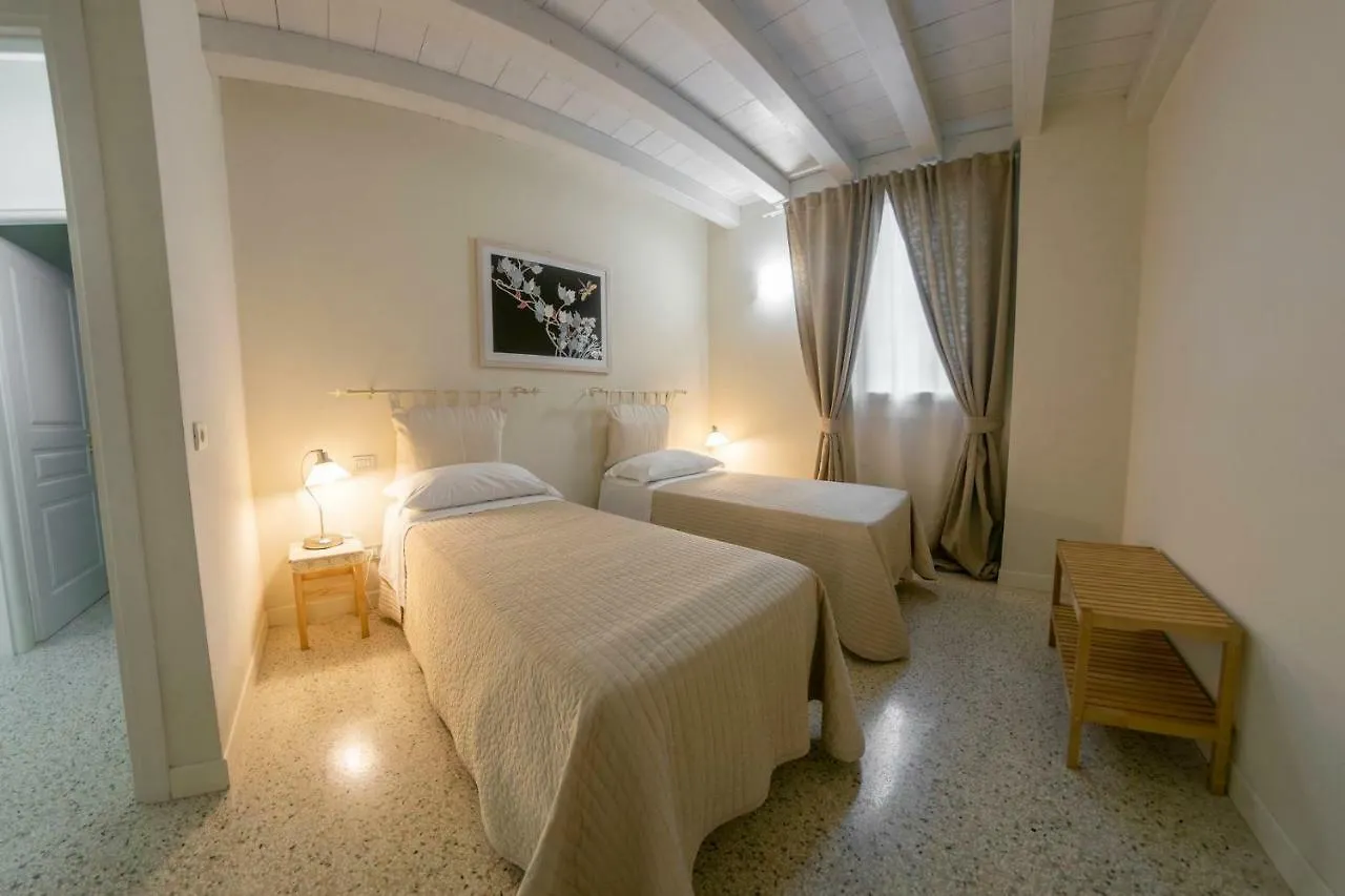 Juliet House Otel Verona 2*,  İtalya